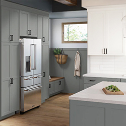 mantra-omni-graphite-and-snow-kitchen-cabinets